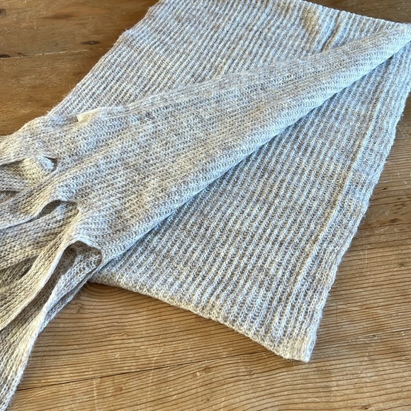 NWT ANTHROPOLOGIE WIDE SCARF - Picture 7 of 7